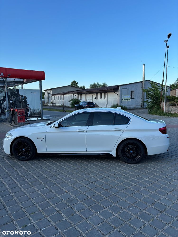 BMW Seria 5 520d xDrive - 11