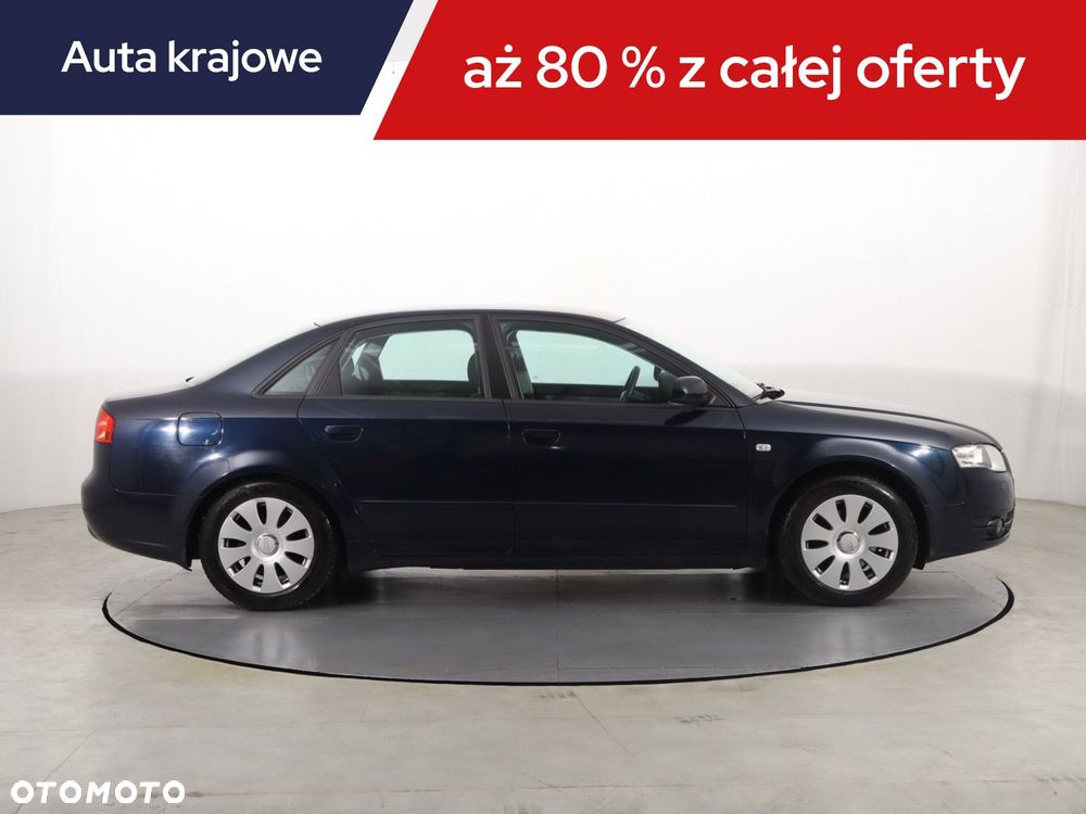 Audi A4 Limousine - 8