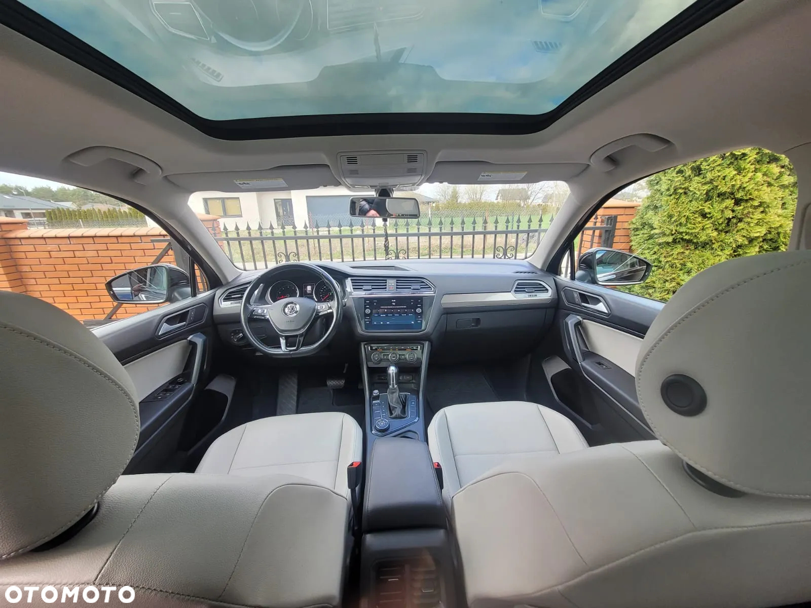 Volkswagen Tiguan - 24