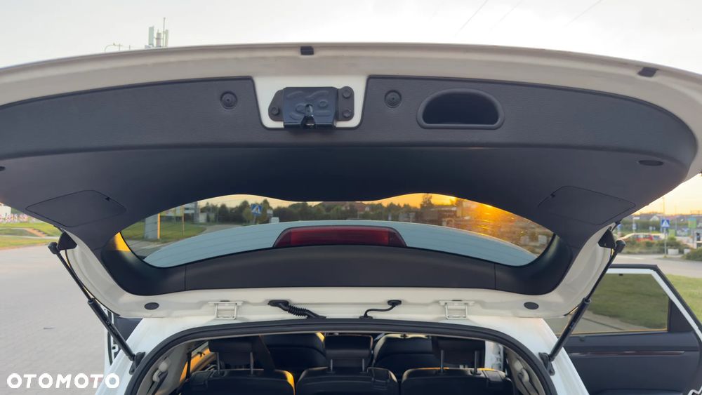 Kia Carens 1.7 CRDi XL 7os - 29
