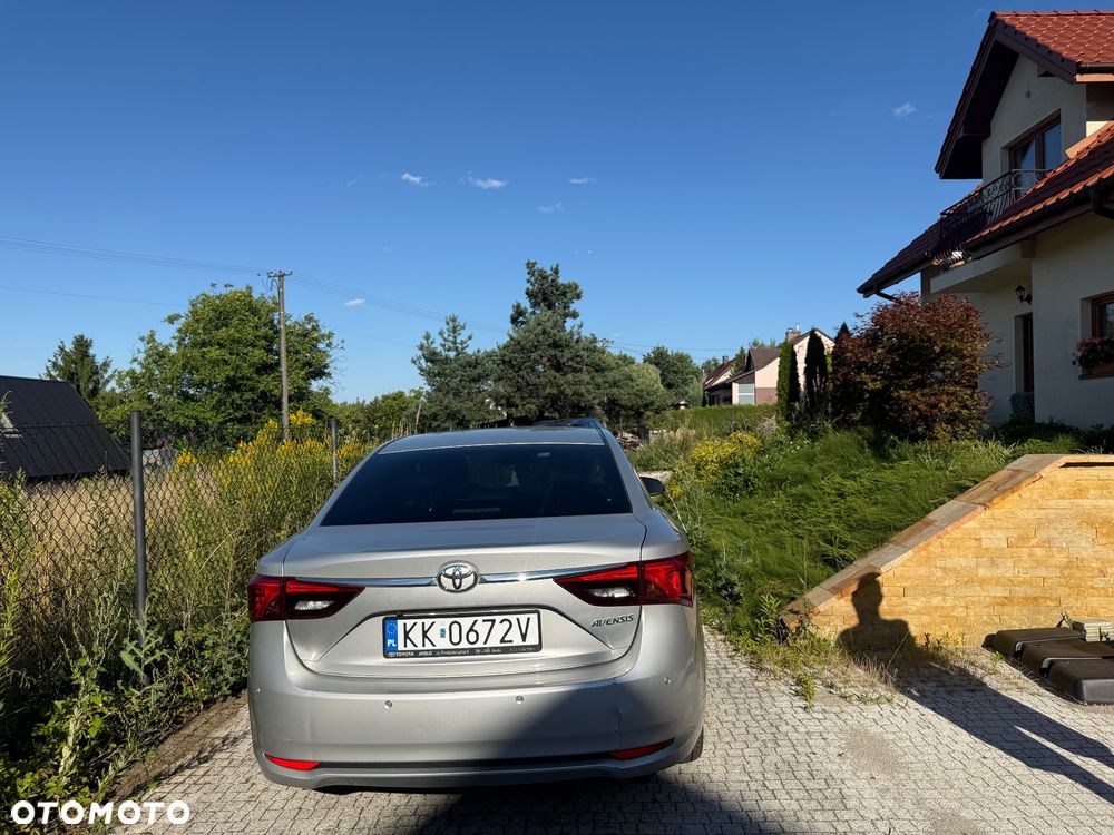 Toyota Avensis 1.8 Prestige MS - 3