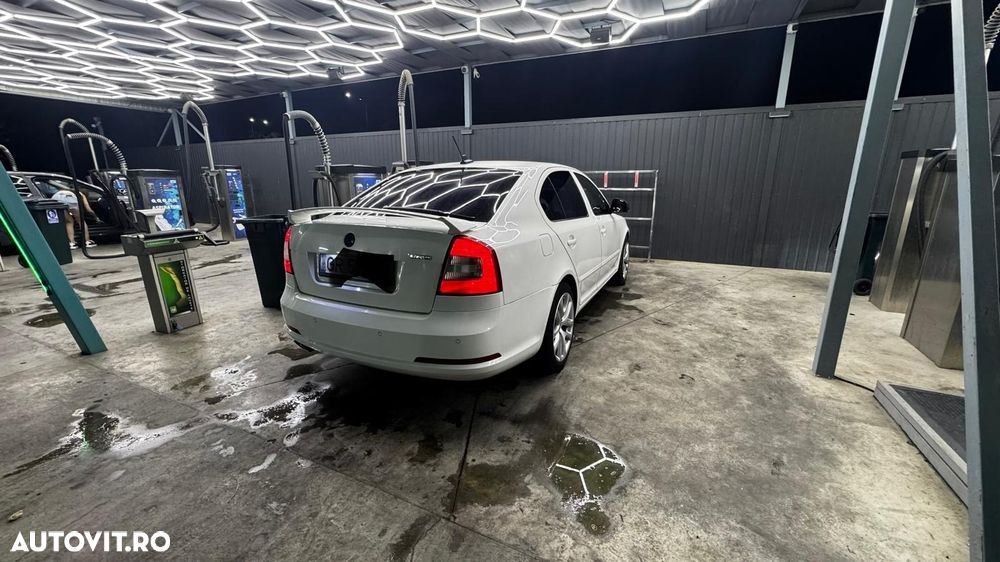 Skoda Octavia 2.0 TDI RS - 3