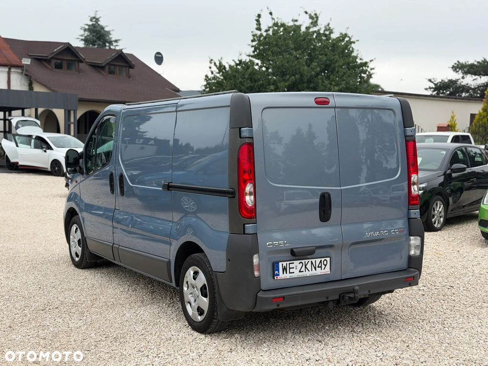 Opel VIVARO - 11