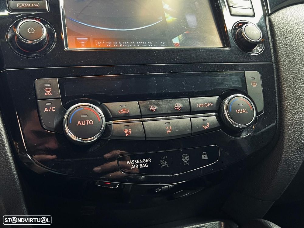 Nissan Qashqai 1.5 dCi N-Connecta 18 - 29