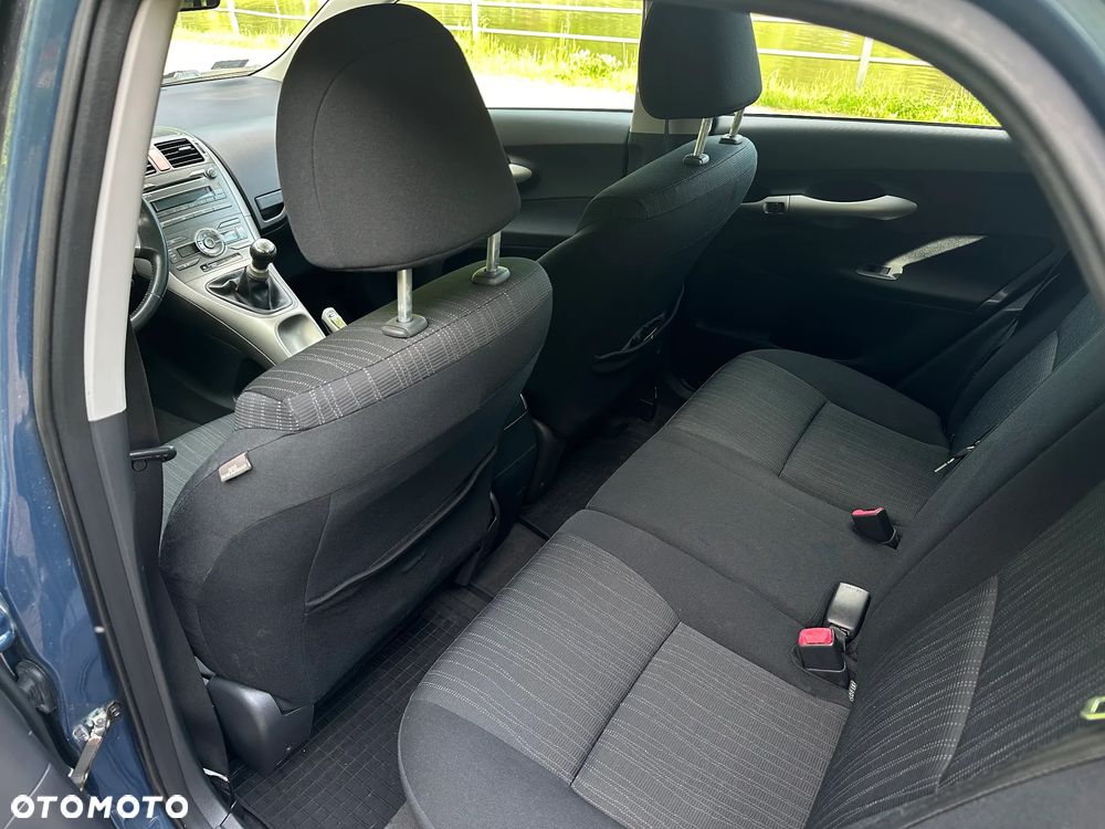 Toyota Auris 1.6 VVT-i Executive - 13