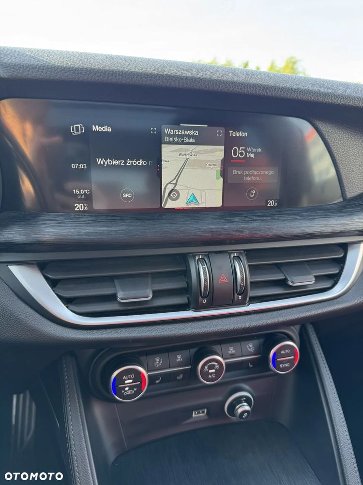 Alfa Romeo Stelvio - 14