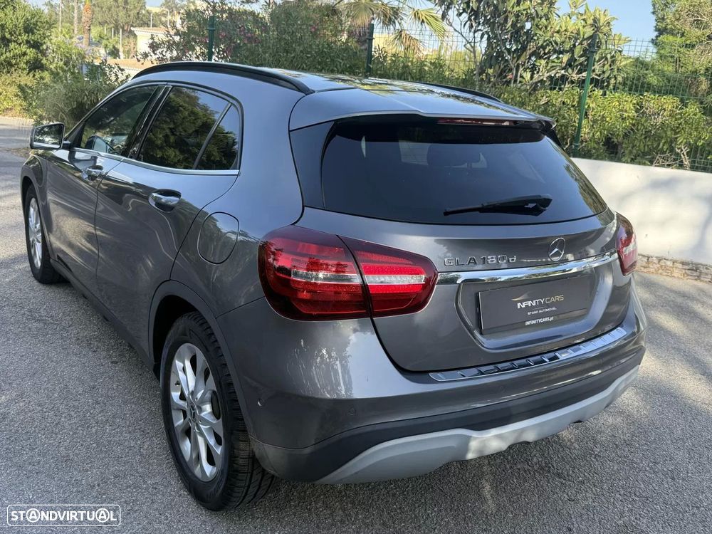 Mercedes-Benz GLA 180 d Urban Aut. - 15