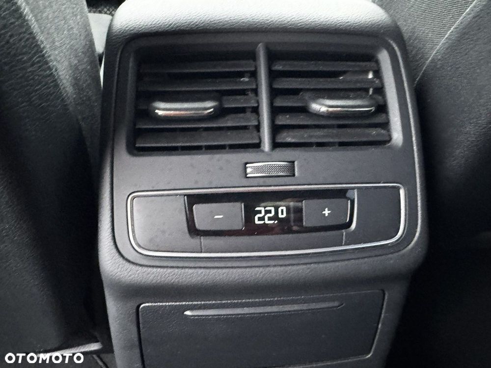 Audi A4 Limousine - 36