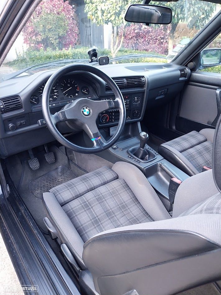 BMW 320 i Cabriolet - 4