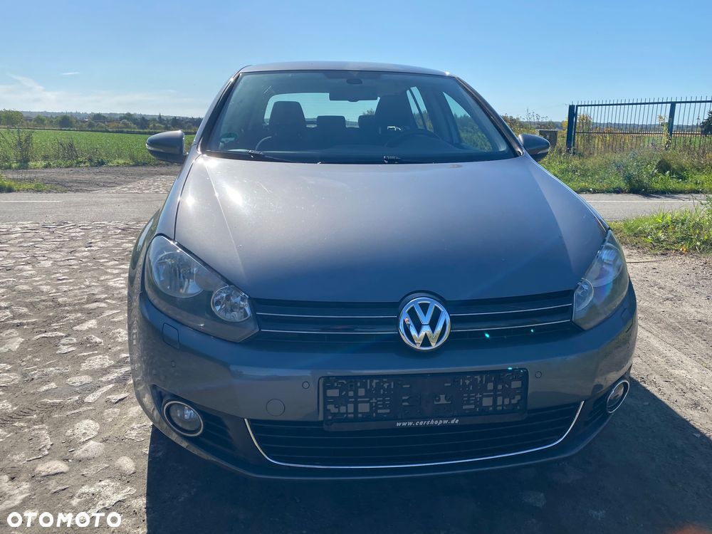 Volkswagen Golf - 6