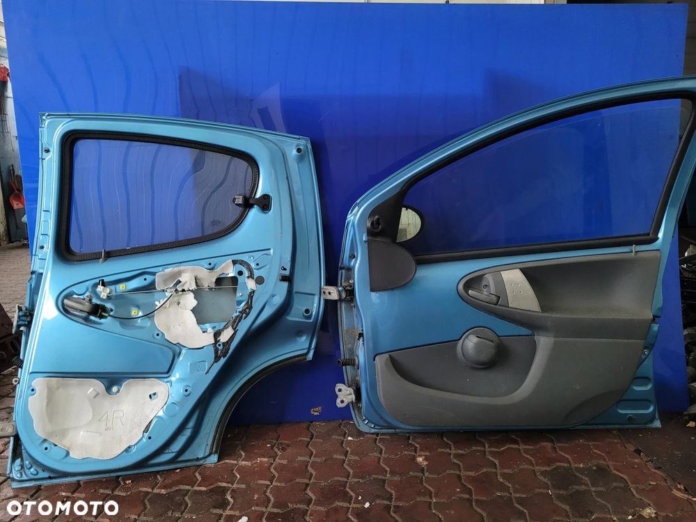 DRZWI PRAWY PRZÓD TYŁ CITROEN C1 PEUGEOT 107 - 2