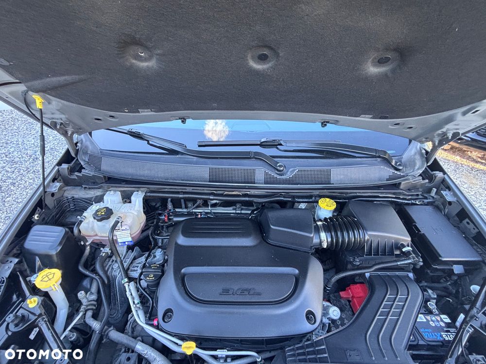 Chrysler Pacifica - 12
