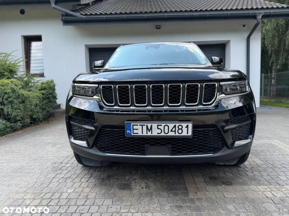 Jeep Grand Cherokee - 28