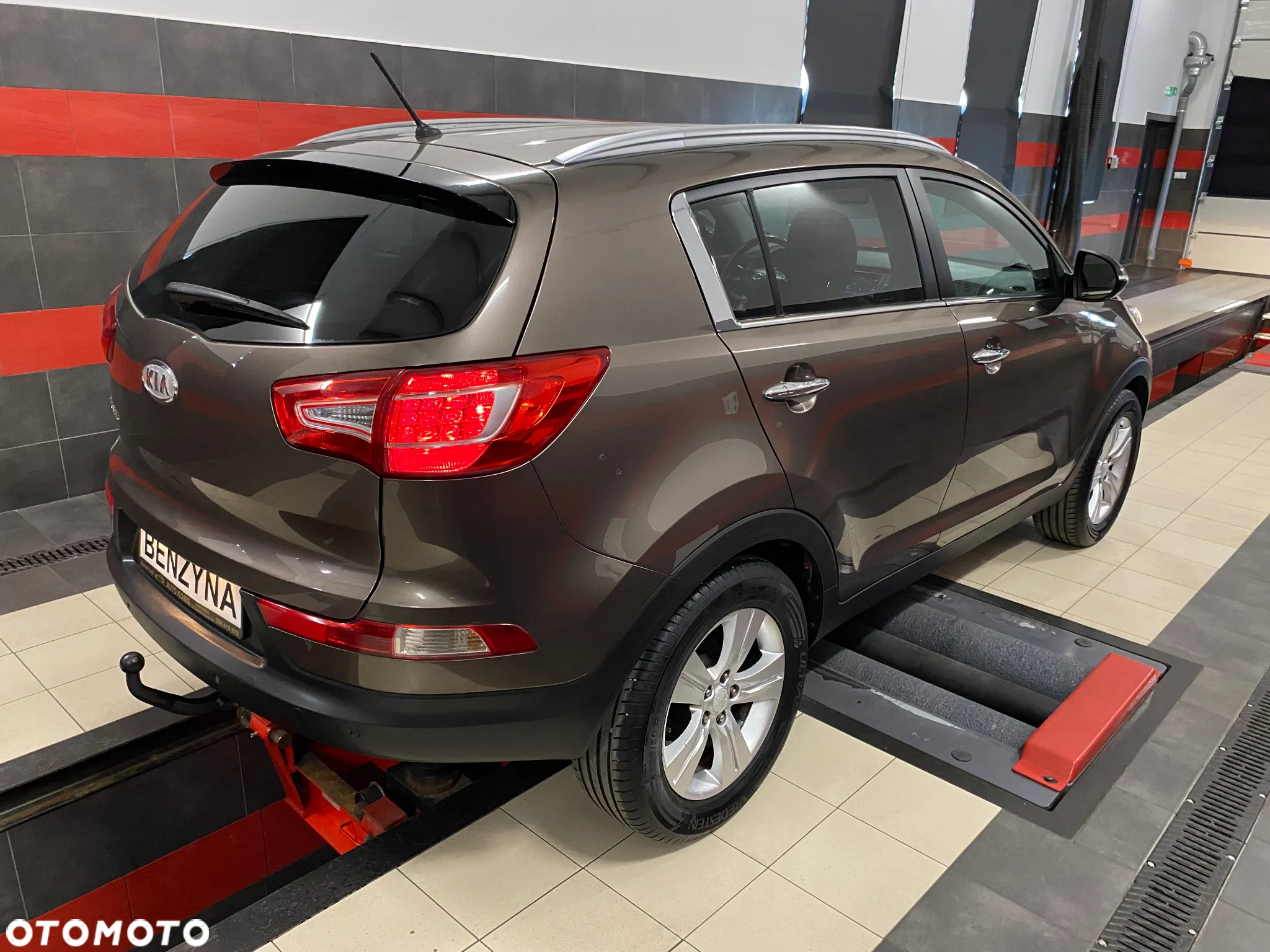 Kia Sportage 2.0 M - 13