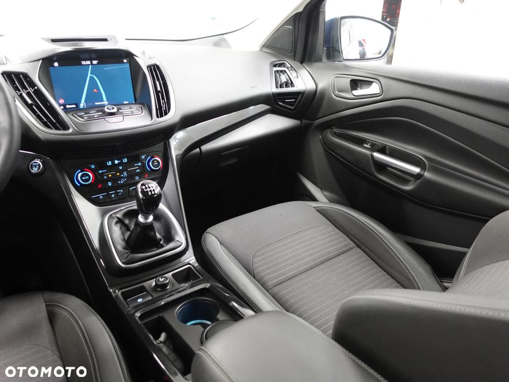 Ford Kuga - 32