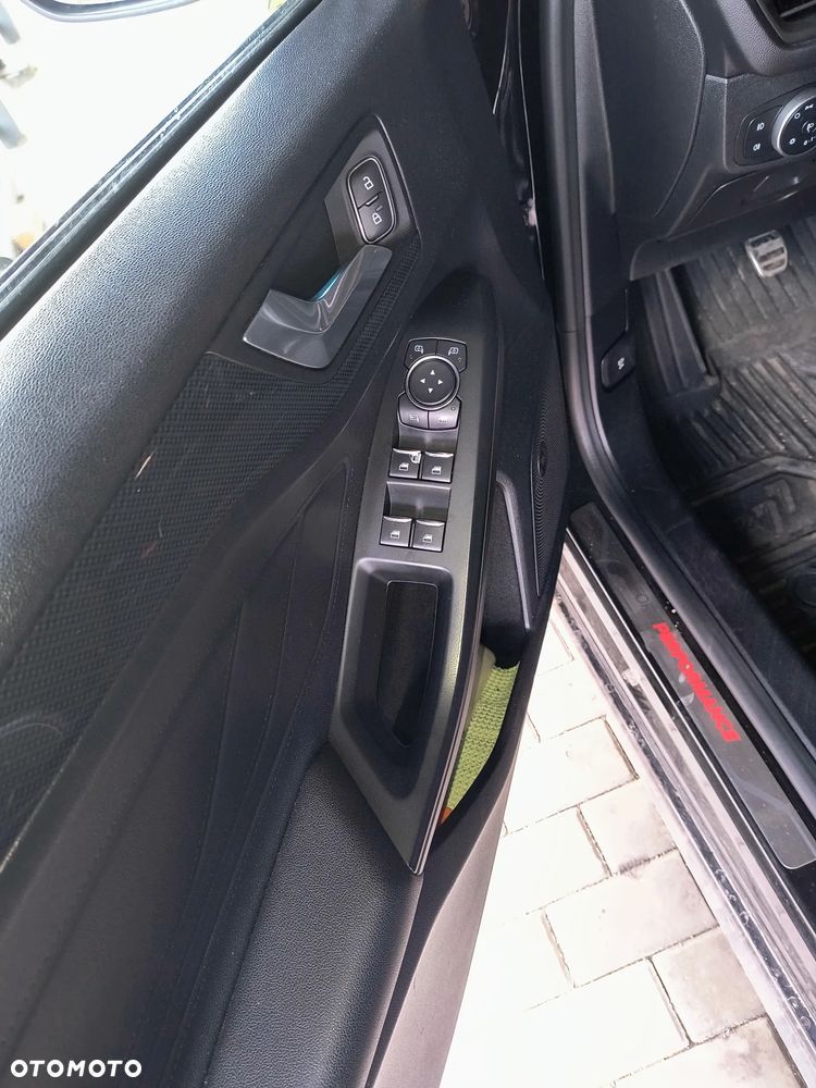 Ford Focus 2.0 EcoBlue ST - 16