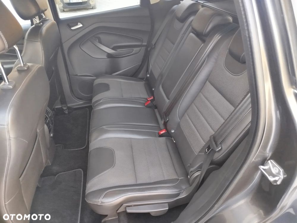 Ford Kuga 2.0 TDCi 2x4 Titanium - 24