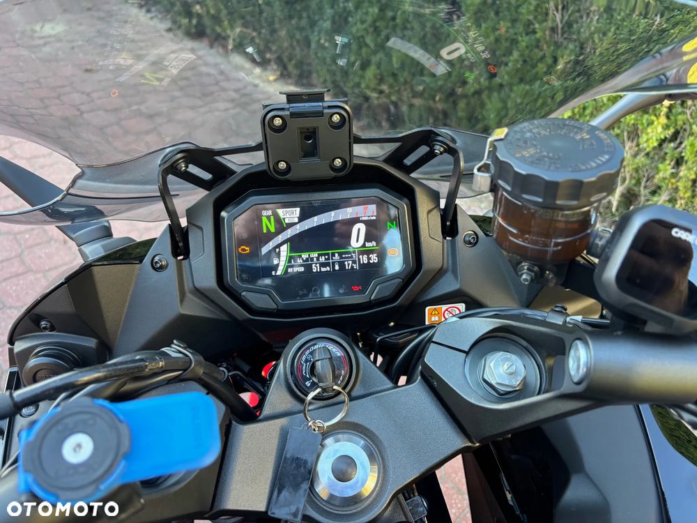 Kawasaki Ninja 1000 SX - 9