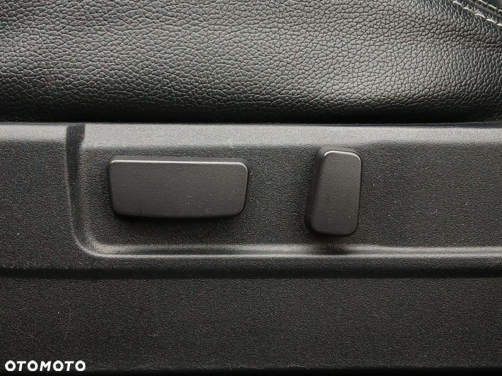 Mitsubishi Outlander - 37