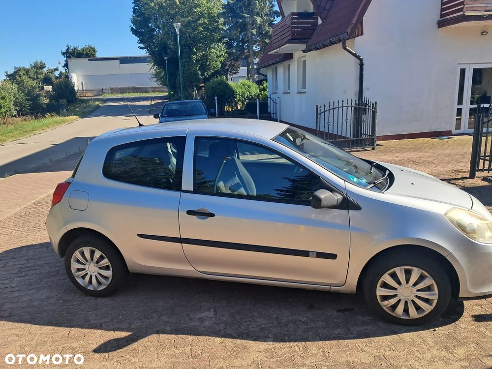 Renault Clio - 2