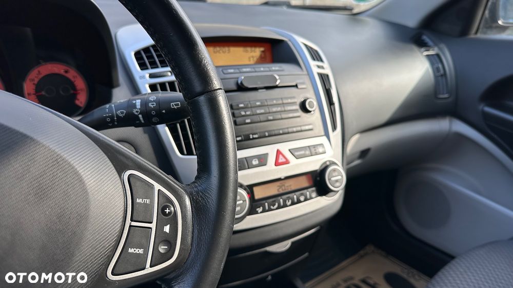 Kia Ceed 1.4 Comfort + - 25