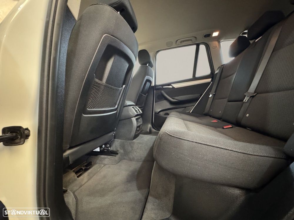 BMW X3 18 d sDrive Advantage Auto - 19