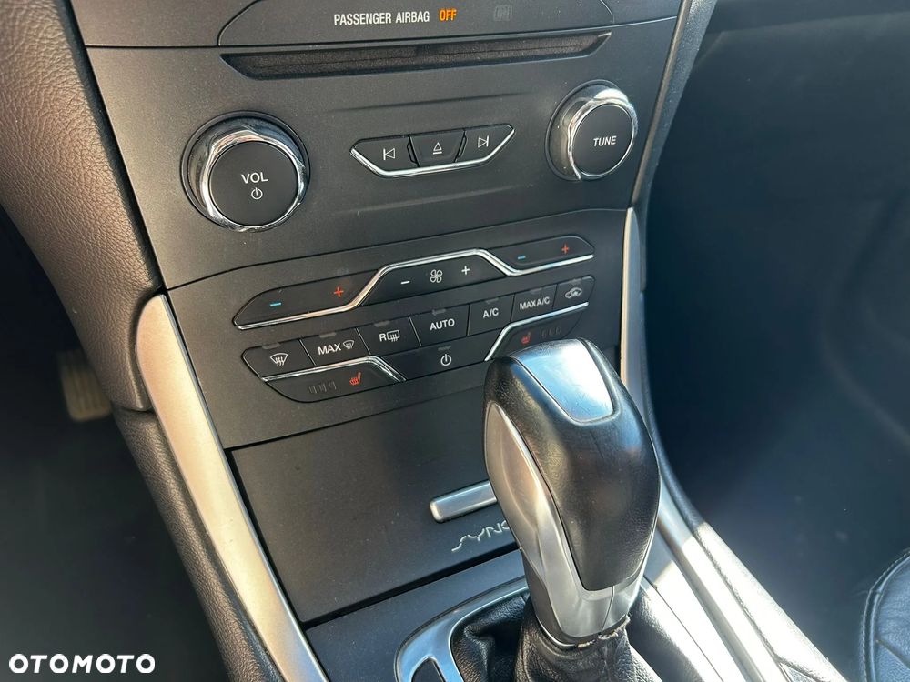Ford Edge - 24