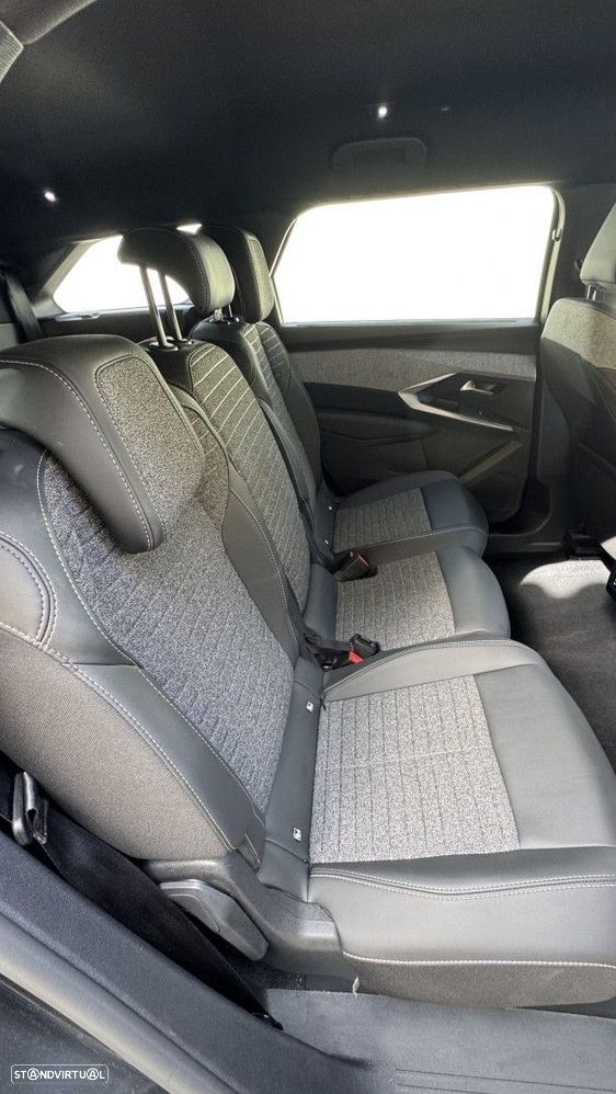 Peugeot 5008 1.2 Hybrid Allure e-DCS6 - 14