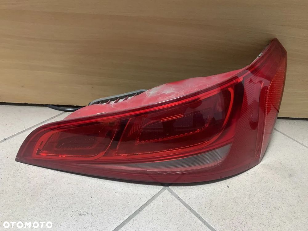 Lampa prawy tył tylna prawa Audi Q5 8R0945094 - 1