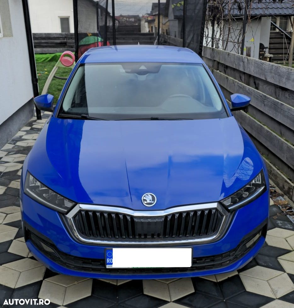 Skoda Octavia Combi 2.0 TDI DSG Ambition - 2