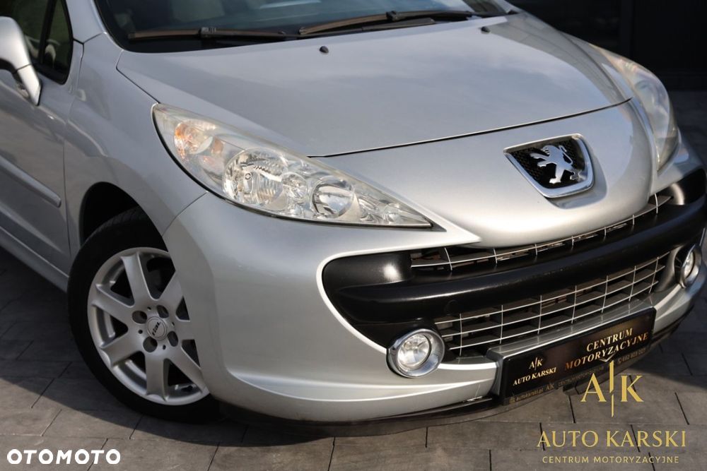 Peugeot 207 - 15