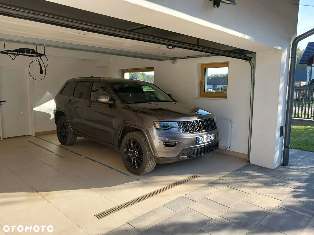 Jeep Grand Cherokee - 8