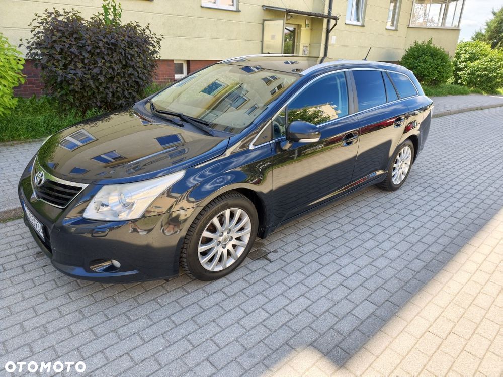 Toyota Avensis - 1