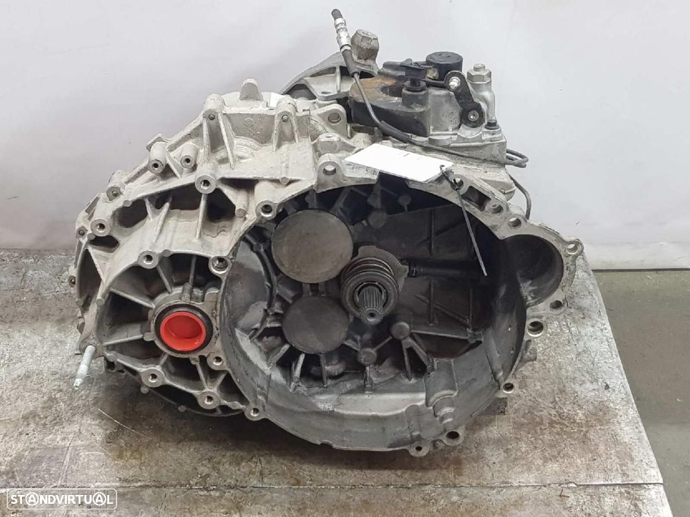 CAIXA DE VELOCIDADES VOLVO S40 BERLINA REF. M66 - 1