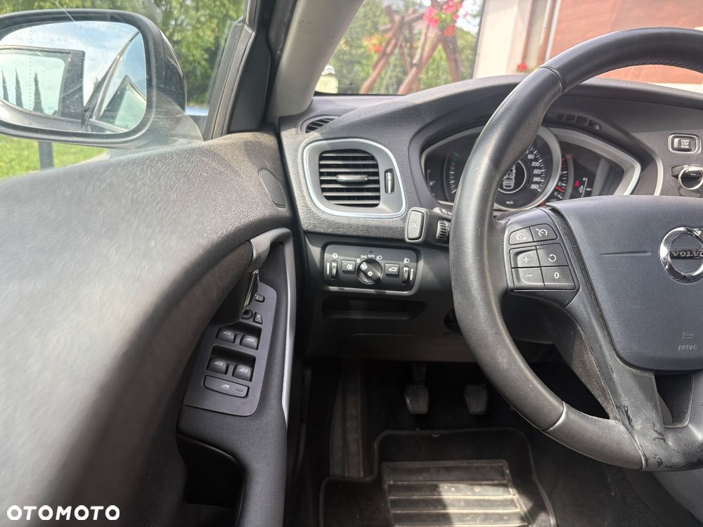 Volvo V40 D2 Drive-E Momentum - 13