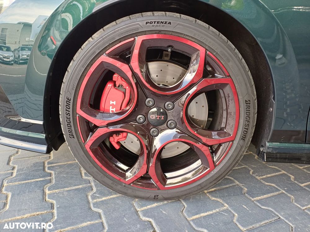 Volkswagen Golf - 5