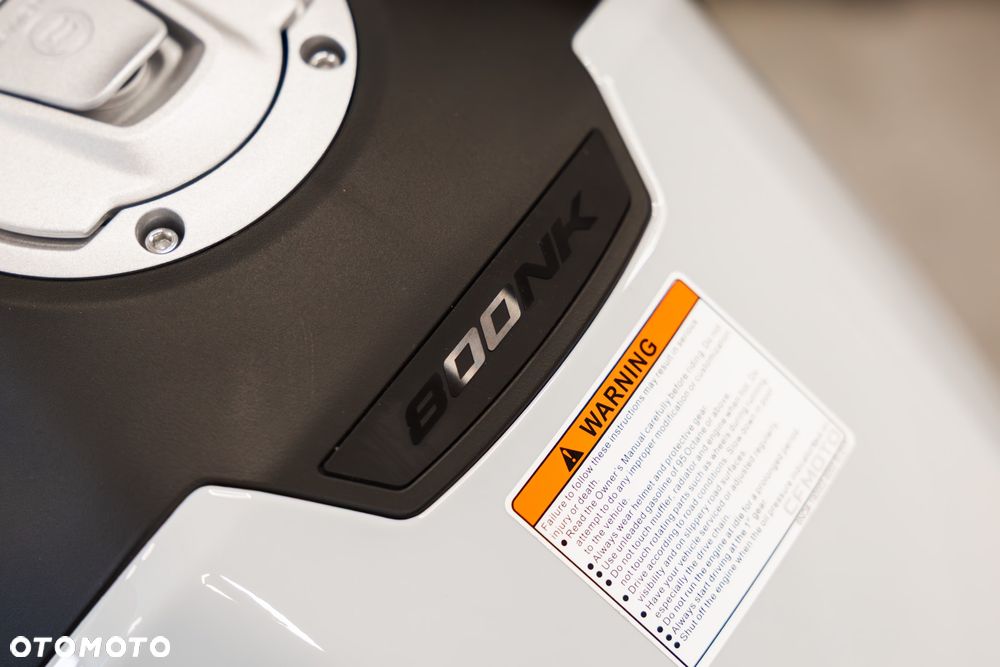 CFMoto 800NK - 9