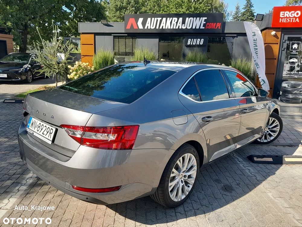 Skoda Superb 2.0 TSI Ambition DSG - 5