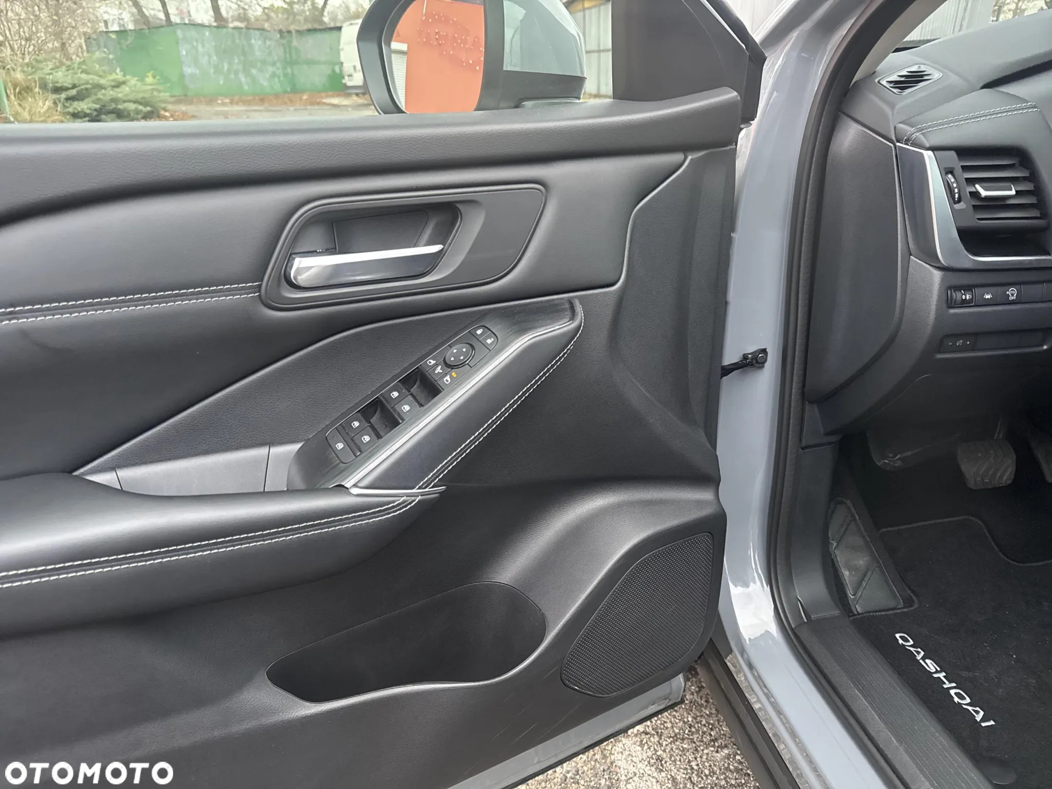 Nissan Qashqai 1.3 DIG-T mHEV N-Connecta Xtronic - 11