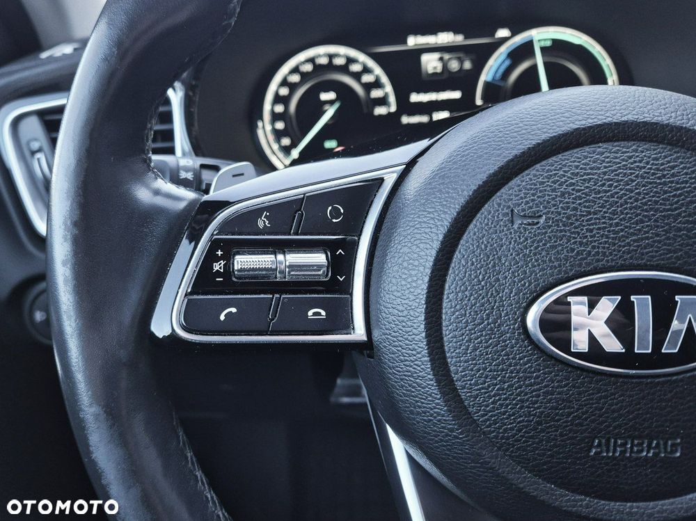 Kia Ceed 1.6 GDI PHEV L Business Line DCT - 23