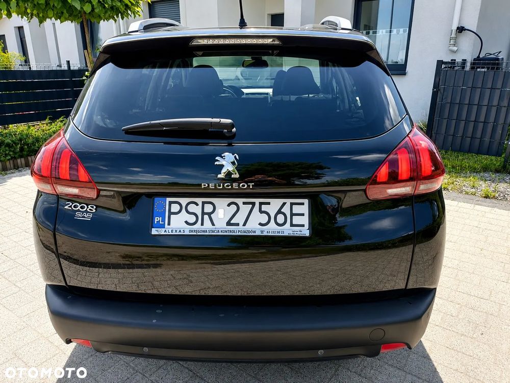 Peugeot 2008 1.2 Pure Tech Style - 9