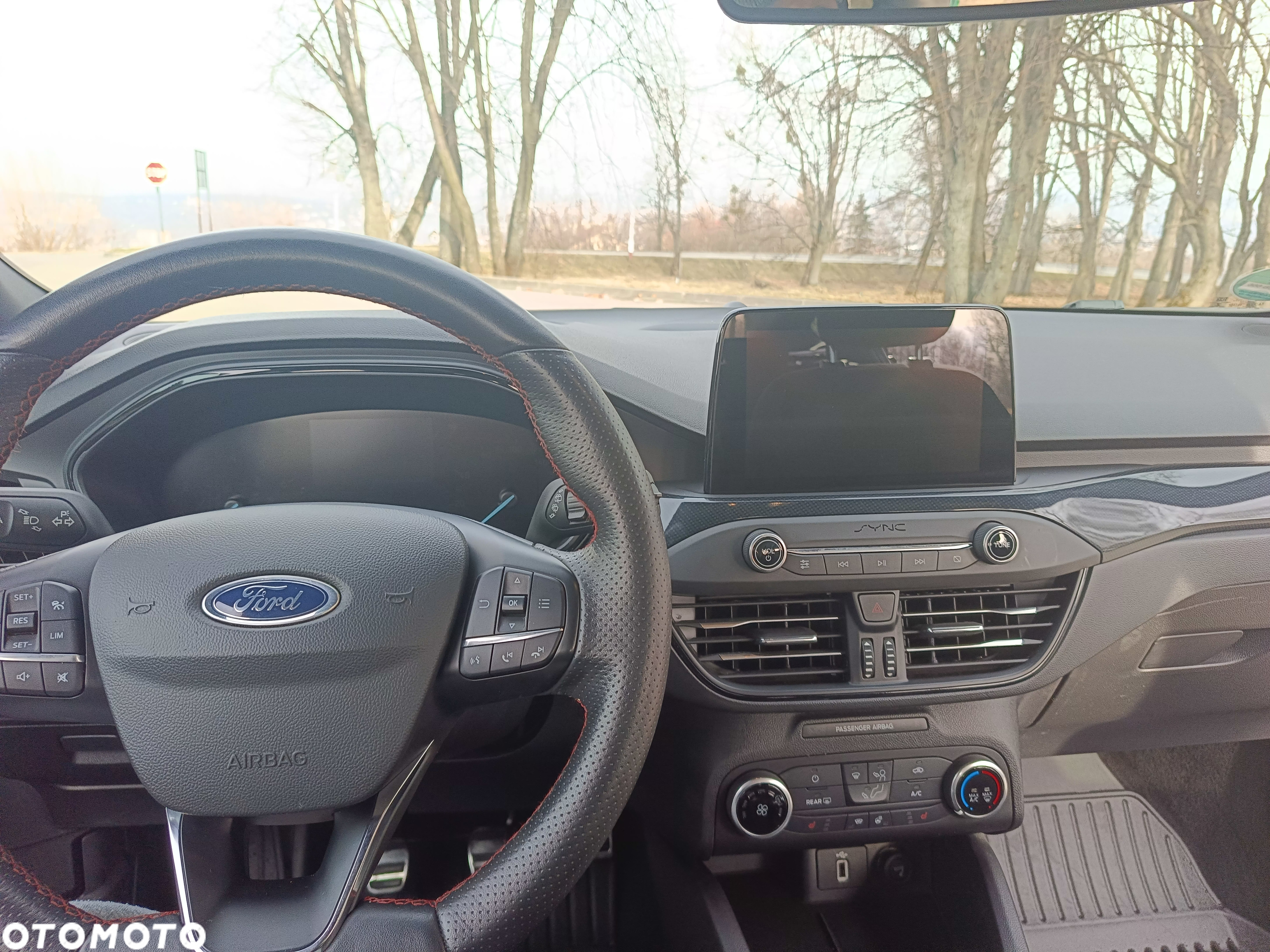 Ford Focus 1.5 EcoBoost Start-Stopp-System ST-LINE - 34