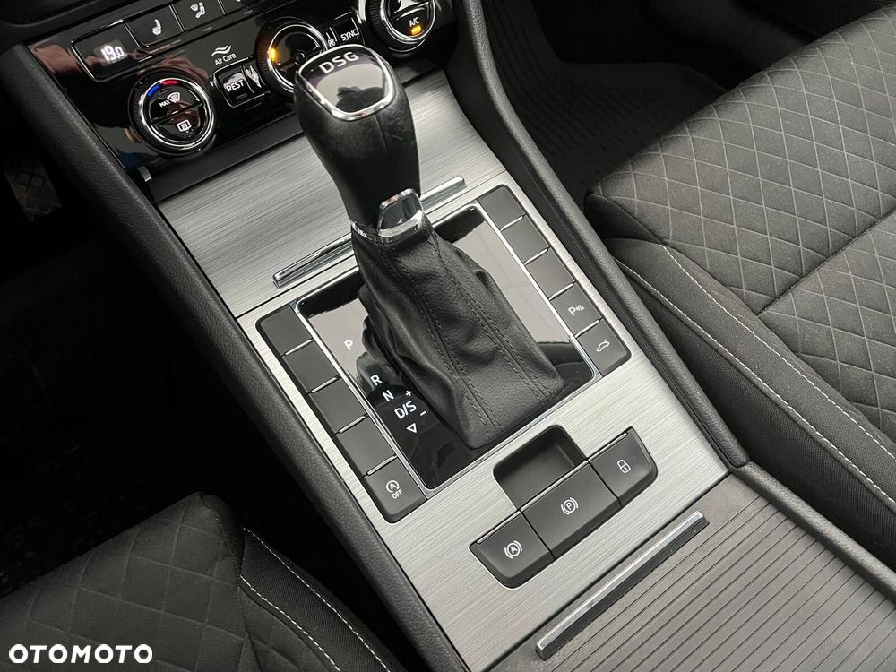 Skoda Superb 1.5 TSI ACT Ambition DSG - 31