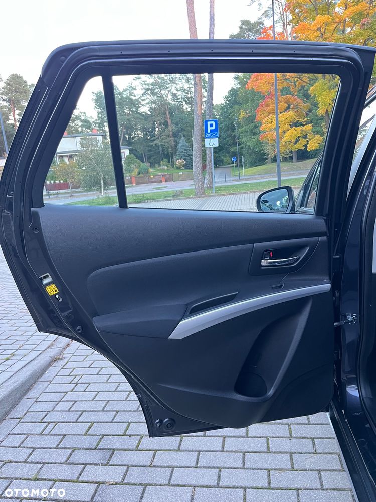 Suzuki SX4 S-Cross 1.6 DDiS 4x4 Comfort+ - 13