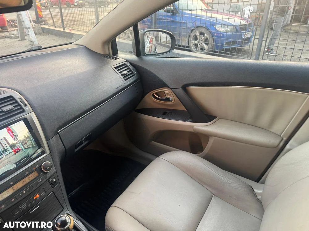 Toyota Avensis 2.2 D-CAT Luxury - 20