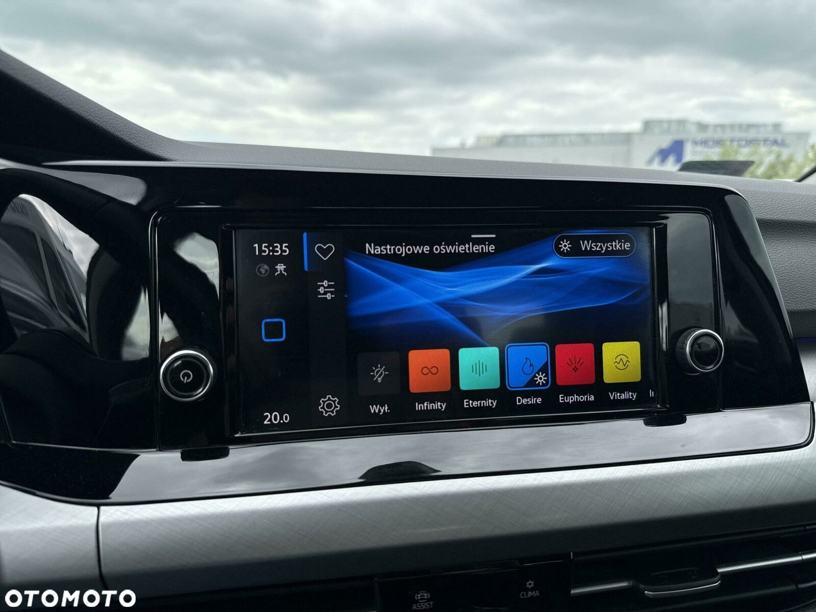 Volkswagen Golf VIII 1.5 TSI EVO Life - 20