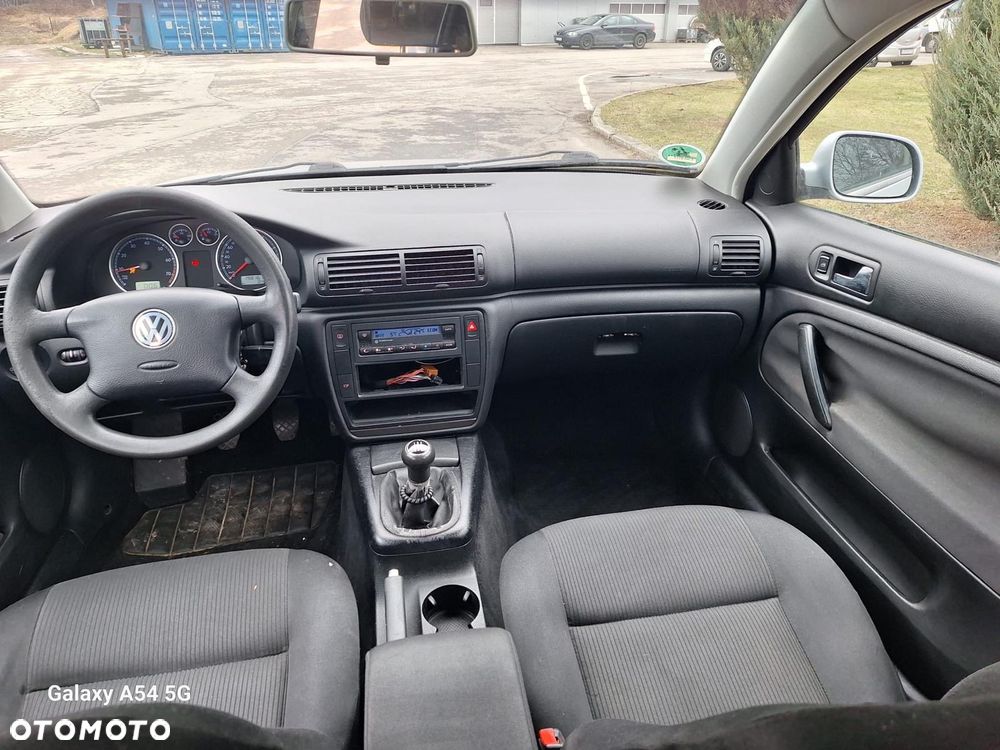 Volkswagen Passat 2.0 Basis - 8