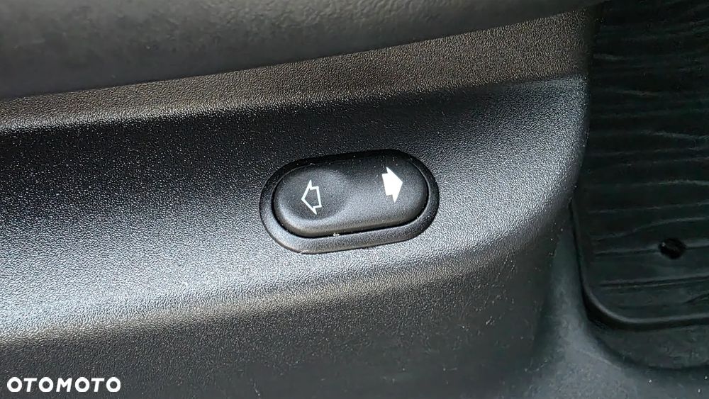 Land Rover Range Rover Velar 2.0 Si4 GPF R-Dynamic SE - 26