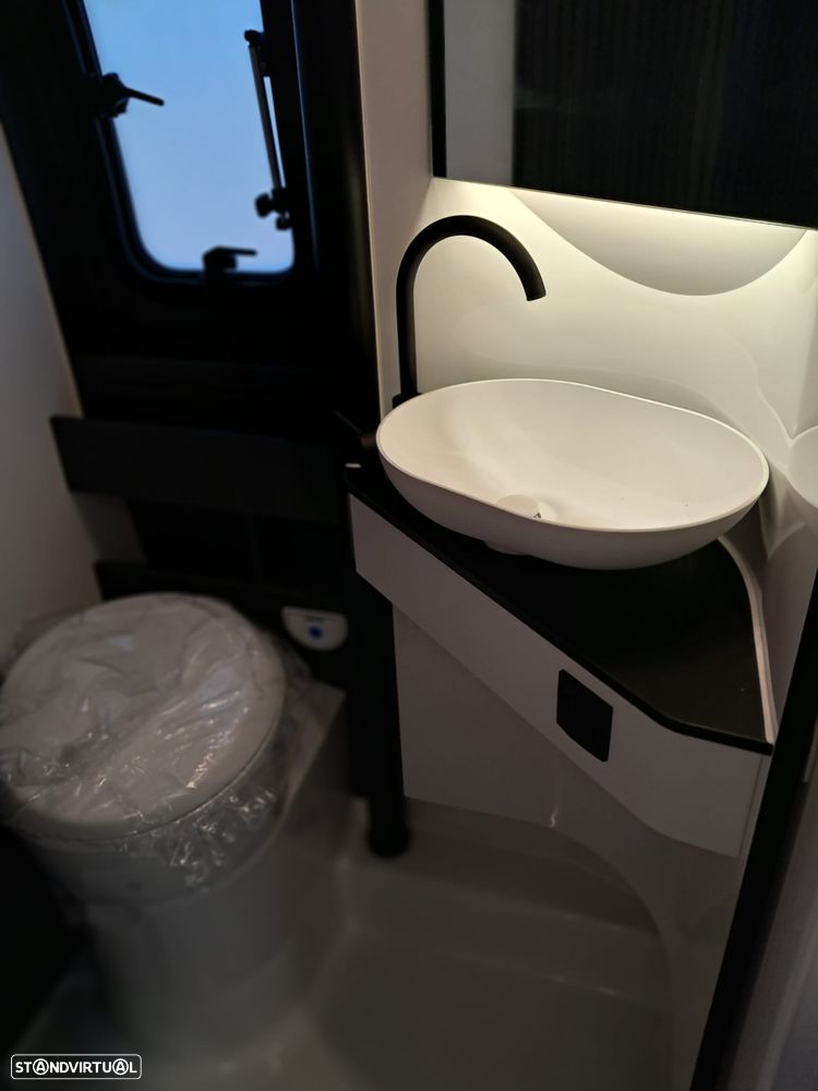 Adria Twin Sports 640 SGX - 11