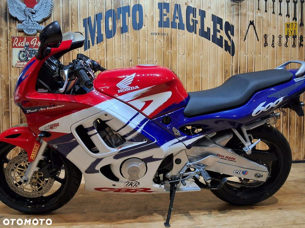 Honda CBR - 8